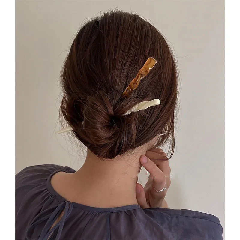 New Korean Style Women Elegant Acetic Acid Shell Acrylic Hair Sticks Simple Retro Hair Clips Tortoise Shell Hair Accessories 2022 new acrylic grab clipfemalelarge size shark clip back head plate hair clip retro hair grab airpin korean hair accessories