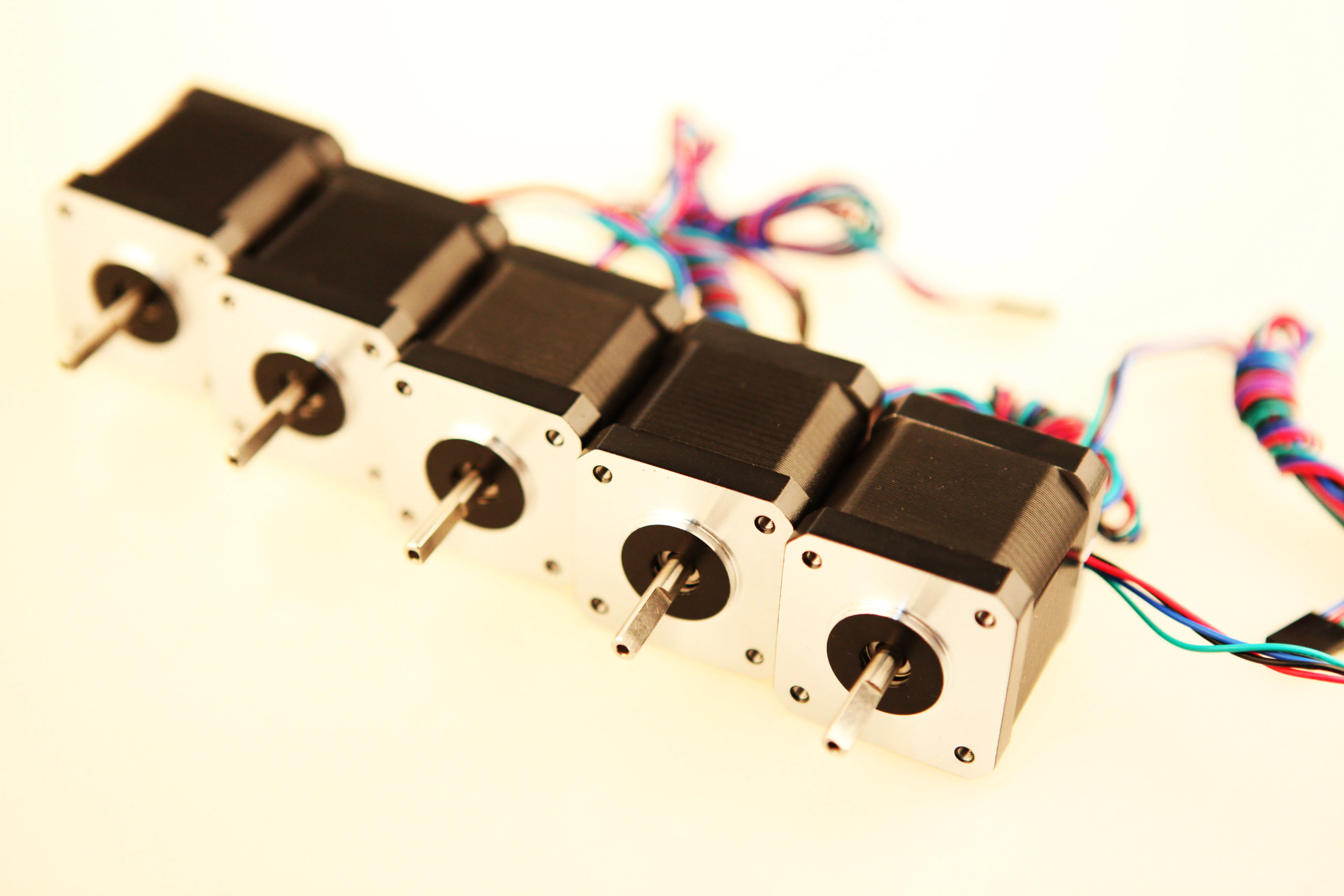 

US Stock&Free Ship US Stepper Motor 5PCS Nema17 1.5A 40mm 78oz.in 1m cable W Connector 3D Printer
