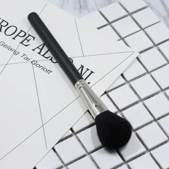

Large Smoky Blooming Brush Goat Wool Animal Wool Blush Brush Paint Grooming Brush Scattered Painting make up brushes