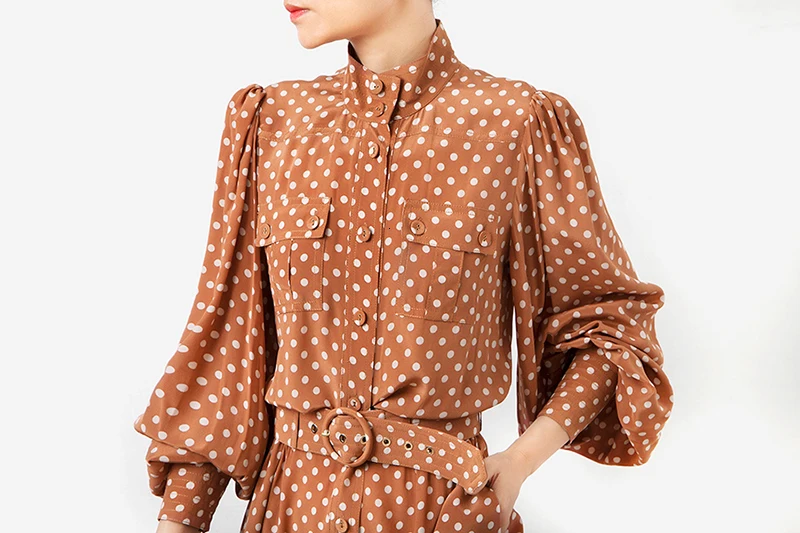 TWOTWINSTYLE комбинезон в горошек для женщин, стоячий воротник, фонарь, длинный рукав, высокая талия, пояс, женский комбинезон,, модный, Осенний