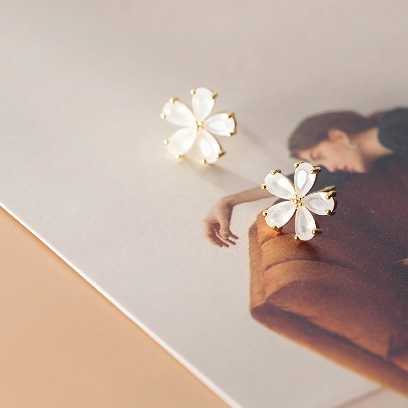 

Real 925 Sterling Silver Cute Fliwer Stud Earrings Delicate Cubic Zirconia Flor Earrings Studs for Women Girls