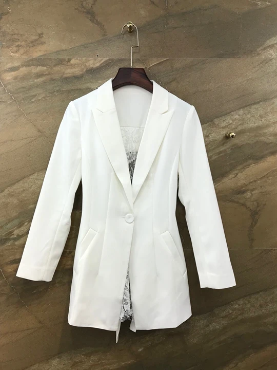 

2019 Early autumn new woman Lapel lace stitching decoration long-sleeved pure-color suit short jacket 901
