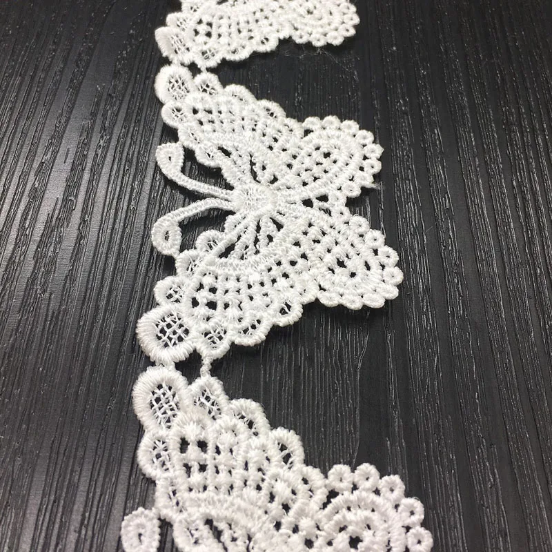 Винтажная вышитая аппликация с белыми кружевными краями и бабочками для детской