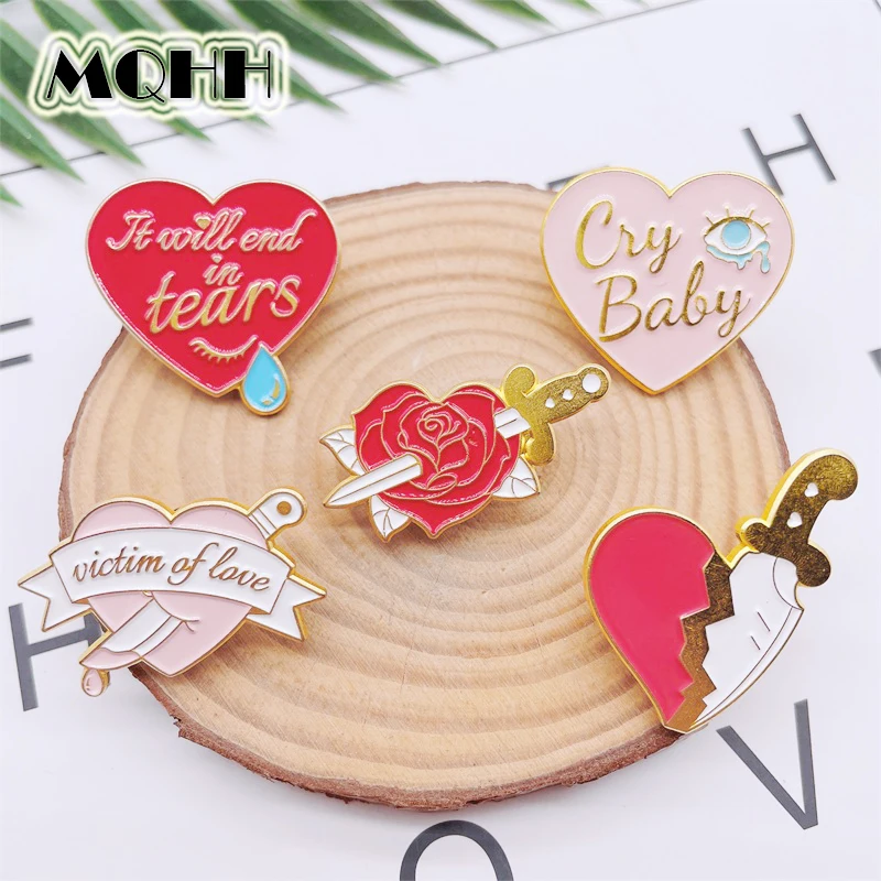 Мультяшные розовые эмалевые булавки для влюбленных пар розы кингеры глаза слезы