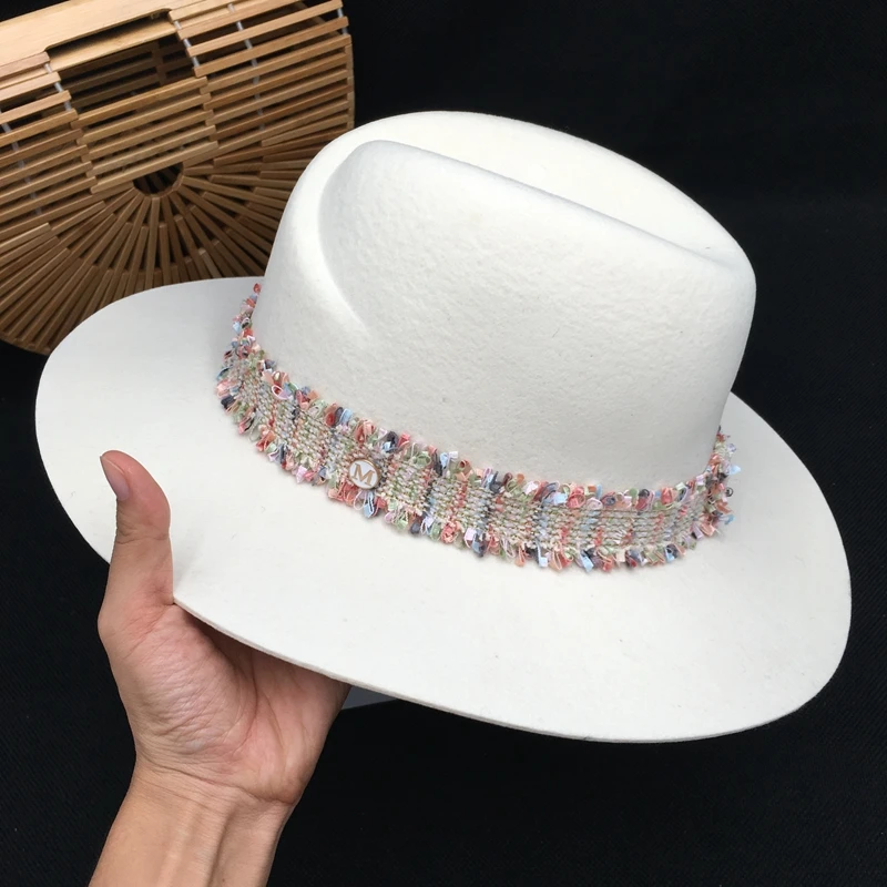 Шапка женская qiu dong маленькая ветровая белая шляпа из ткани socialite van tassel joker wind Sir Han edition of England fedoras