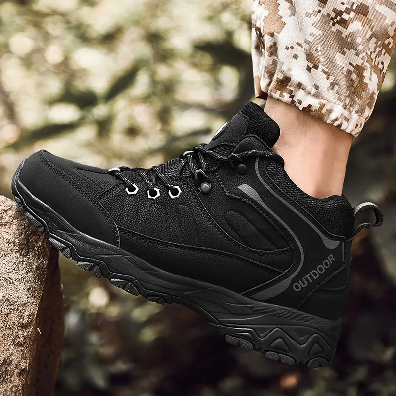 Breathable Men Hiking Boots Outdoor waterproof Hiking boots Anti-skid Leather Climbing Boots Hiking Shoes zapatillas hombre