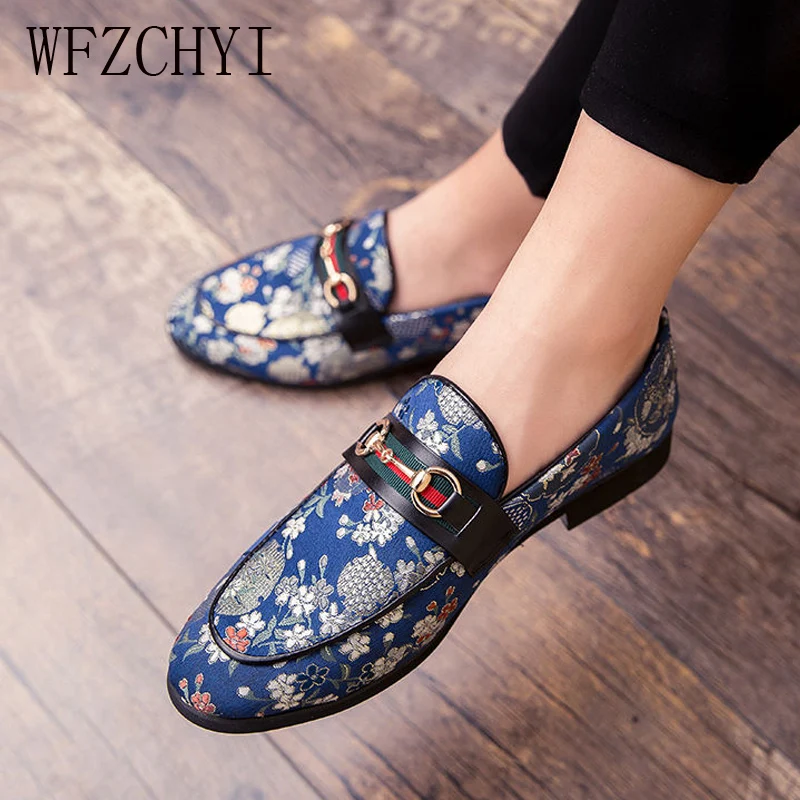 

New Business men dress shoes pointed embroidery Luxury casual wedding shoes large size breathable non-slip fashion peas shoes
