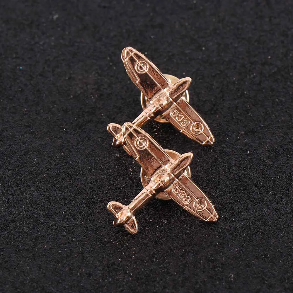 

2PCS Pilot Brooch Mini Airplane Pin On backpack Aircraft Badges Cartoon Pin Badges For Clothes Jewelry Accessories Decoration