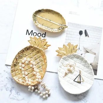 

Nordic Gold Home Decor Ceramic Pineapple Vanity Tray Trinket Dish Jewelry Bathroom Organizer Platter Girl Women Bridesmaid Gifts