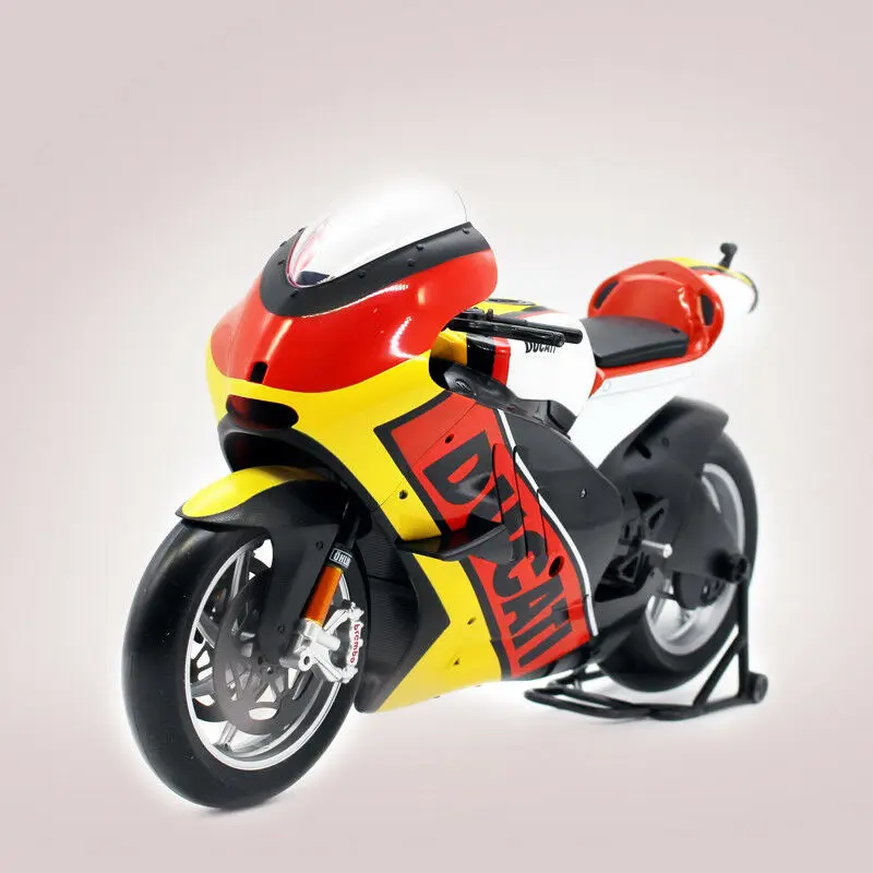 MAISTO 1:6 2011 Ducati Desmosedici мотоцикл литье под давлением Модель в коробке