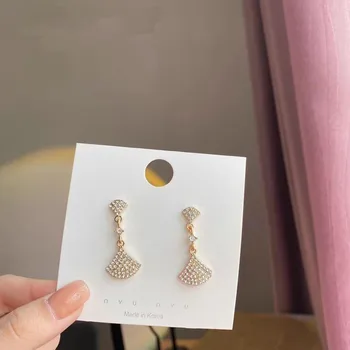

Earrings French Fan-shaped Earrings New Style