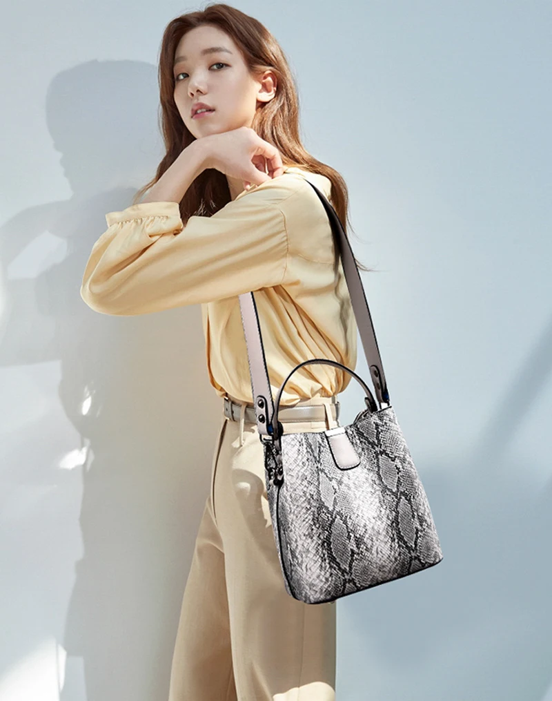 Дизайнерская брендовая LISM женская сумка Весна женская новая сумка через плечо со змеиным узором трендовая сумка-мешок