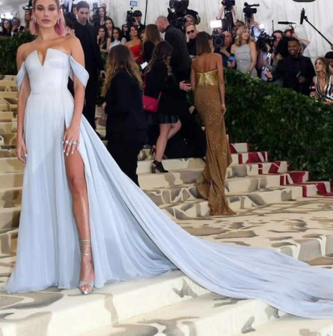 

Vintage V-Neck Off Shoulder Chiffon Long Celebrity Dresses Light Blue Side Slit Corset Back Abendkleid Robes de Soirée for Women