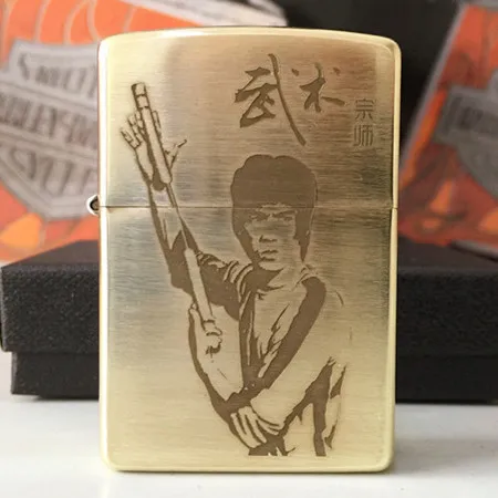 

Free shipping windproof lighters on three sides of pure copper etching grand master Bruce lee