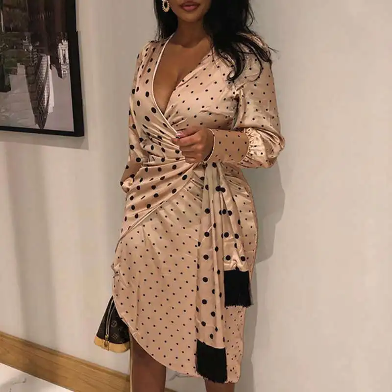 Женское асимметричное платье в горошек дизайнерское с запахом v-образным вырезом