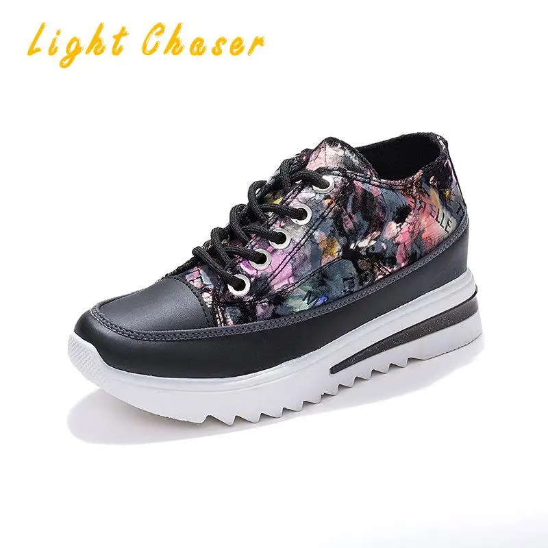 

New Women's Shoes Thick-soled Casual Canvas Shoes Inner Increased Low-top Floral Single Shoes Women's Sports Shoes Large Size