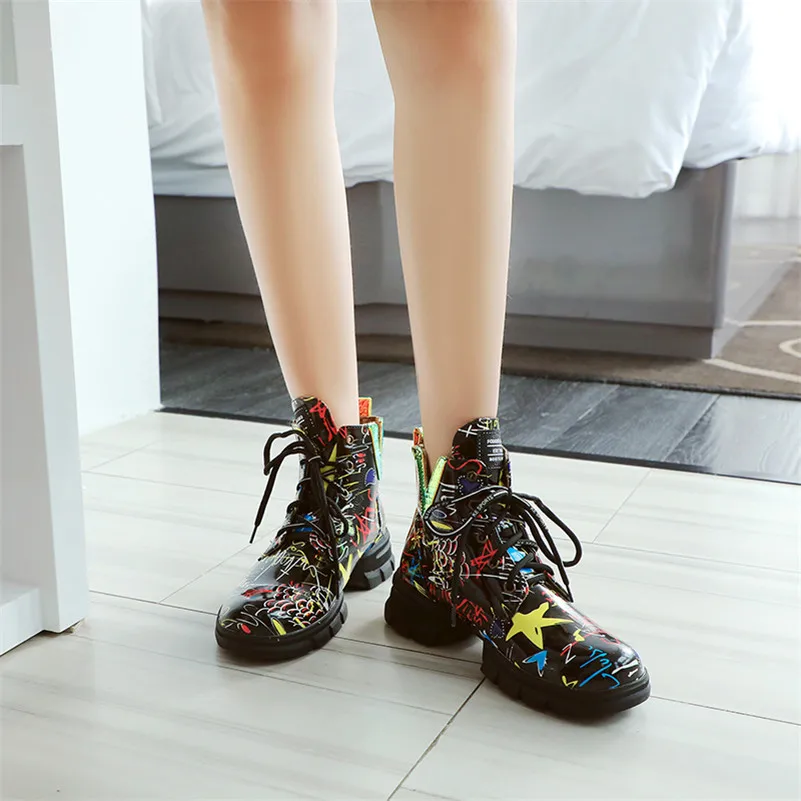 FEDONAS/Классические высокие сапоги с перфорацией типа «броги»; обувь для ночного клуба; женские сапоги до колена из натуральной кожи на высоком каблуке; мотоботы в стиле панк