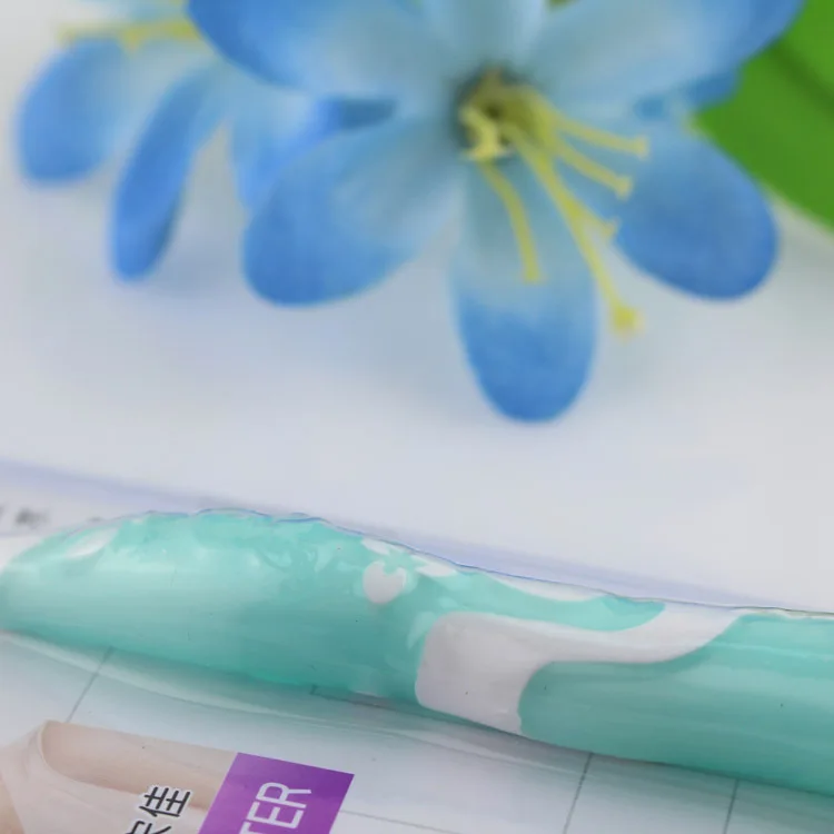 Garnier A85 Soft Silcone Toothbrush Wholesale Not Easy to Pour Hair Protection Gingival Product Manufacturers Direct Selling