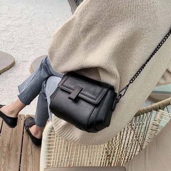 

Women's bag 2020 new tide fashion texture messenger bag female wild ins net red chain bag