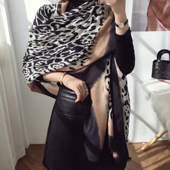 

2020 fashion Shawls and wraps foulard femme women spring vintage design long leopard hijab scarf bufanda mujer