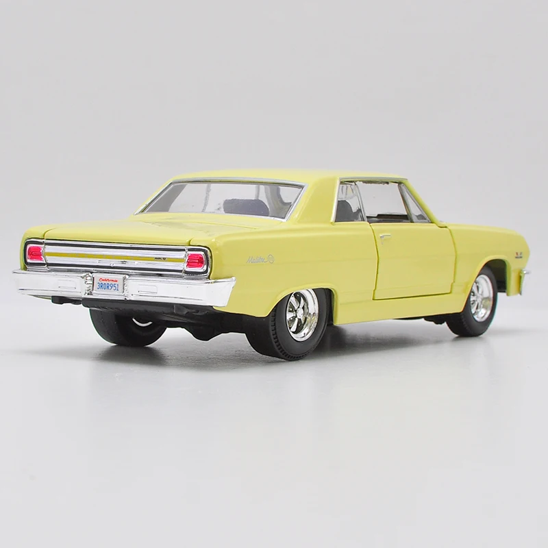 1/24 игрушка для мальчика литая модель автомобиля коллекционный автомобиль подарок для детей 1:24 статические автомобили-Chevrolet-malibu SS 1965