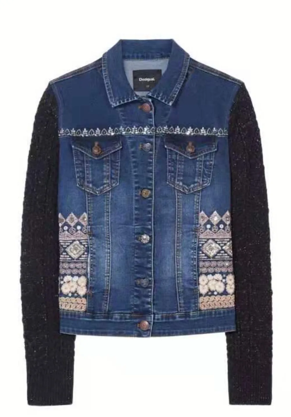 Джинсовая куртка DESIGUAL с рукавами-свитерами из эластичной ткани
