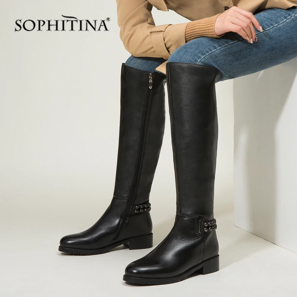 SOPHITINA/модные женские ботинки; Высококачественная обувь из натуральной кожи с круглым носком; повседневные женские ботинки на среднем каблуке с металлическим украшением; PC305