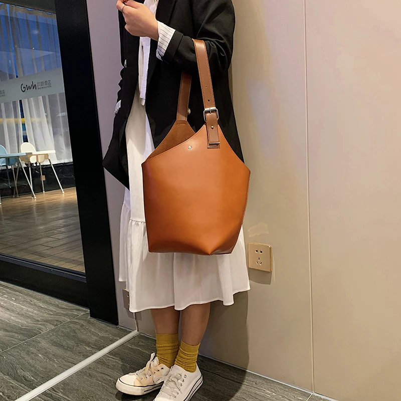 Одноцветная кожаная женская сумка зимняя новая сумка через плечо модная сумка-мешок Черная сумка-мессенджер дорожная сумка кошелек