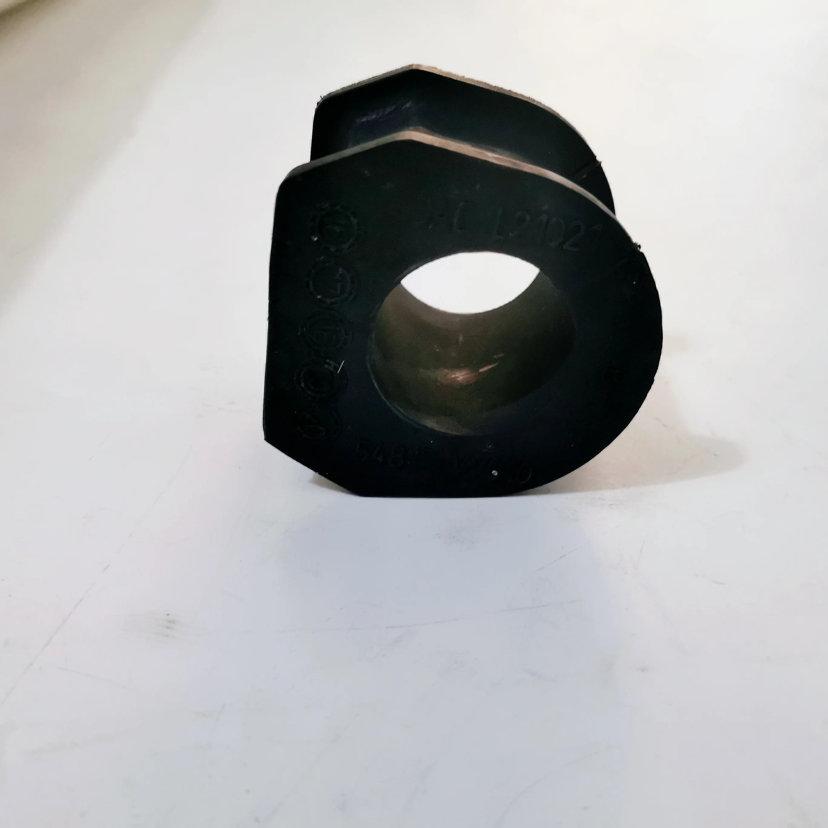 자동차 부품 JAC Refine Front stabilizer bushing 용 OE 번호 54813-V7010