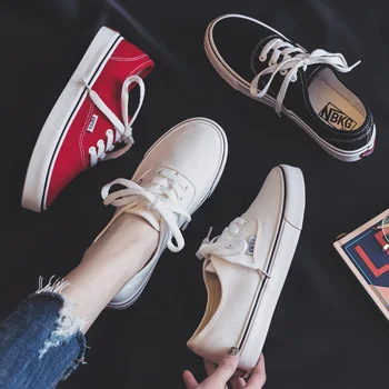 

2020 New Canvas Shoes Women student Skateboard Shoes Spring Summer Candy Color Street Sneaker All Match Outdoor Footwear 2h02