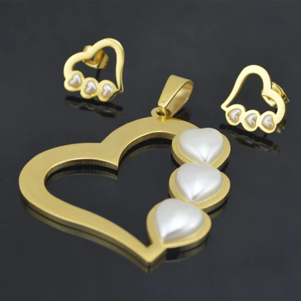 

SS022 Gold Simulated Pearl Love Heart Honey Teddy Stainless Steel Earring Studs Pendant Necklace
