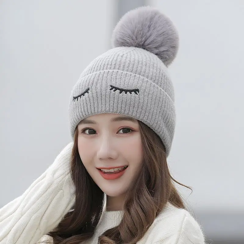 Весенняя зимняя женская вязаная шапка Skullies для девушек, студенток, плюшевая теплая шапка, модная шапка с помпонами, женские зимние шапки - Цвет: Серый
