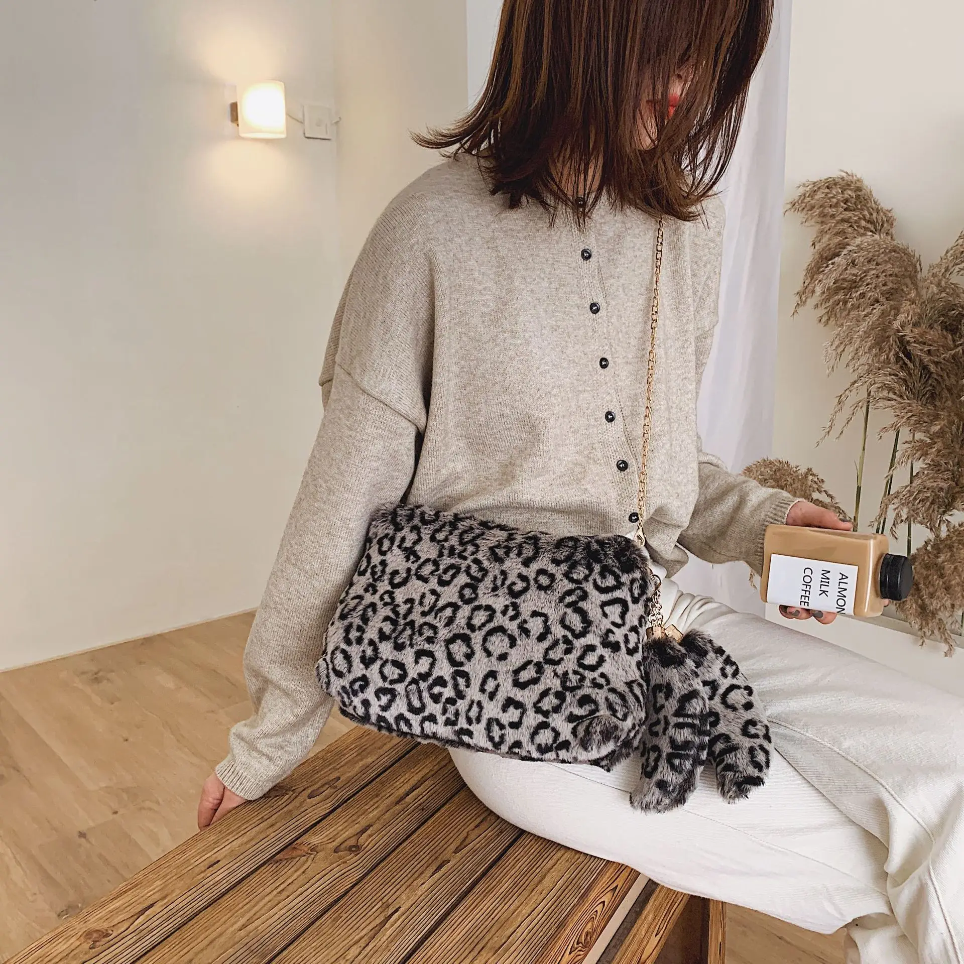 

Autumn And Winter WOMEN'S Bag Fashion Velvet Maomao Bag Cute Leopord Pattern Shoulder Square Sling Bag Chain Bag