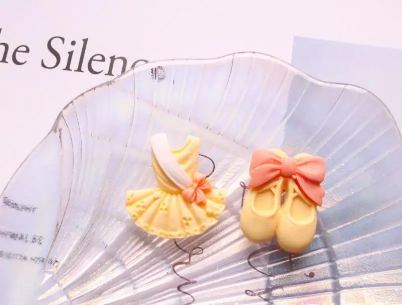 Kawaii Resin New Ballet Shoes/ Dance dress Miniature Art Flatback Cabochon DIY Hair Clip/Craft Decoration