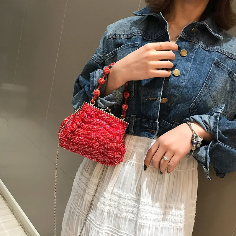 

2019 new beads iron clip pillow bag socialite wind exotic shoulder slung women's bags