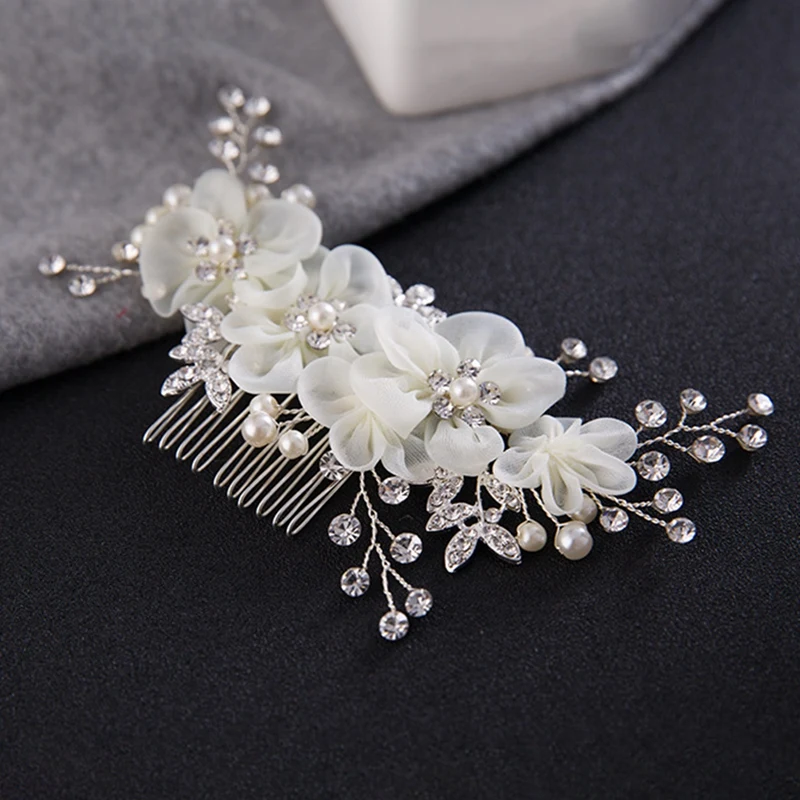 

Fashion Wedding White Bridal Headdress Bride Handmade Headpiece Leaf Flower Crystal Pearl Western Wedding Hair Combs Accessories