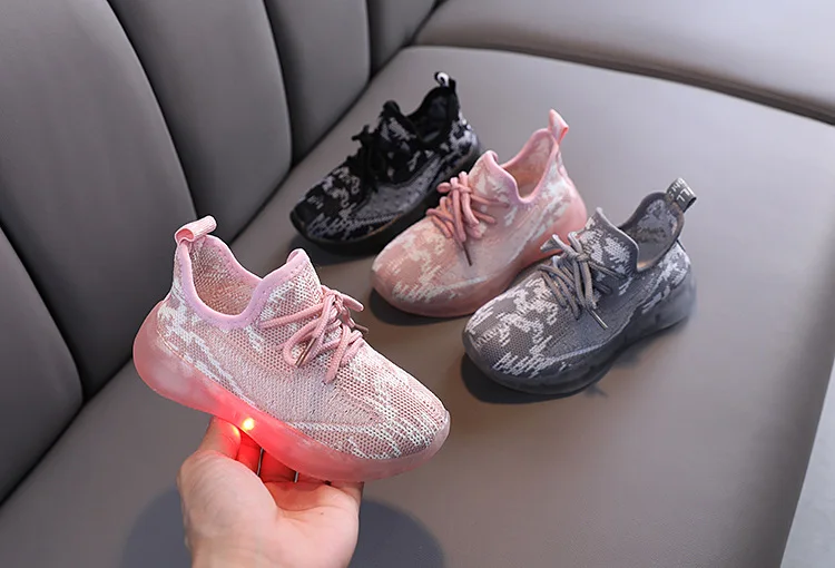 girls leather shoes Size 21-30 Children LED Sneakers With Light Up sole Baby Led Luminous Shoes for Girls /Glowing Lighted Shoes for Kids Boys leather girl in boots
