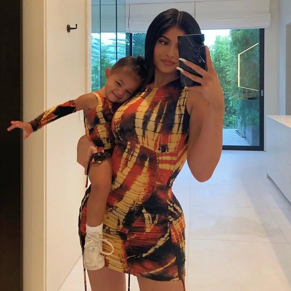 Новинка 2019 неоновое платье бодикон с принтом сексуальное мини-платье круглым