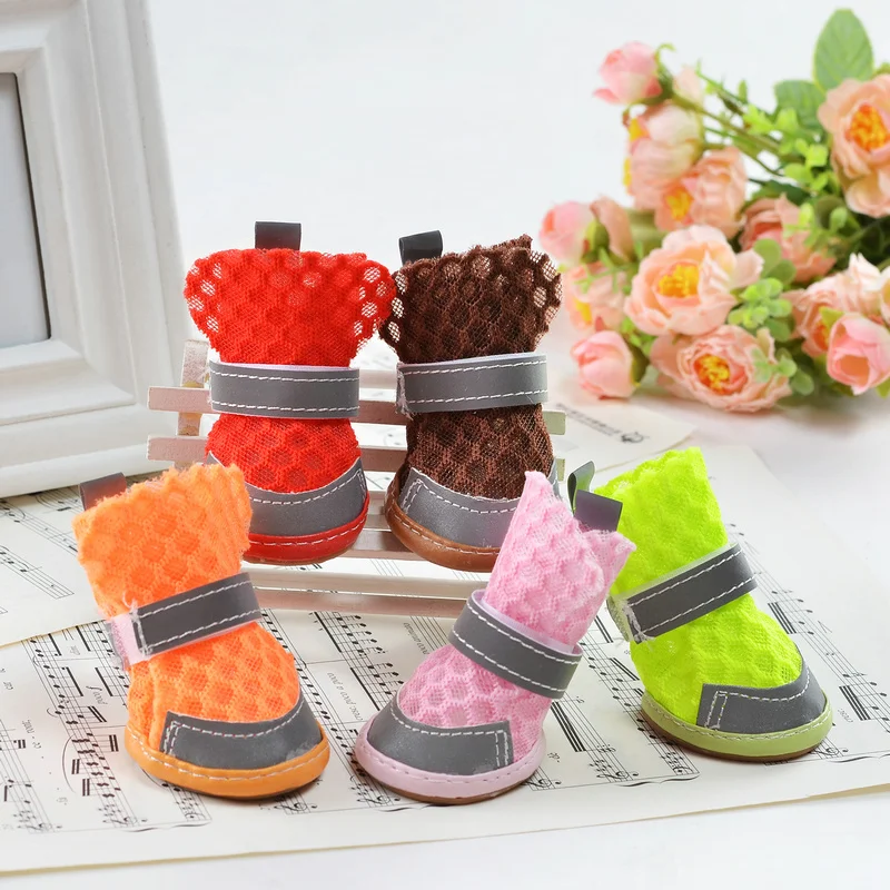 4 unids/lote zapatos de perro para mascotas oso de peluche suave respirables zapatos de botas pata Protector cintas reflectantes Anti-slip perro zapatos