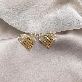 

Korea hot new design fashion jewelry personality love stitching crystal stud earrings small luxury party earrings for women git