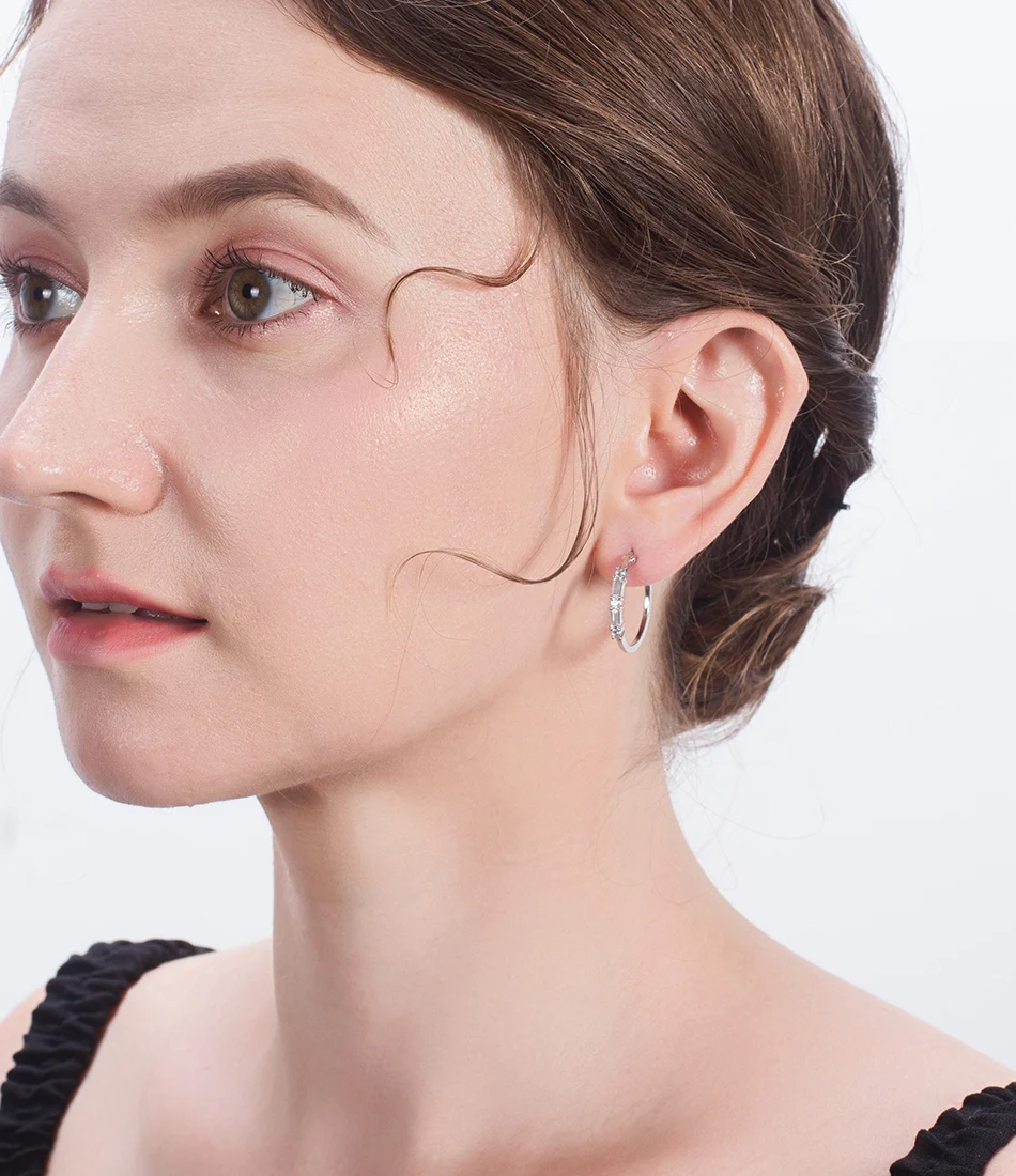 SE240-MODEL-IMG_1155-R