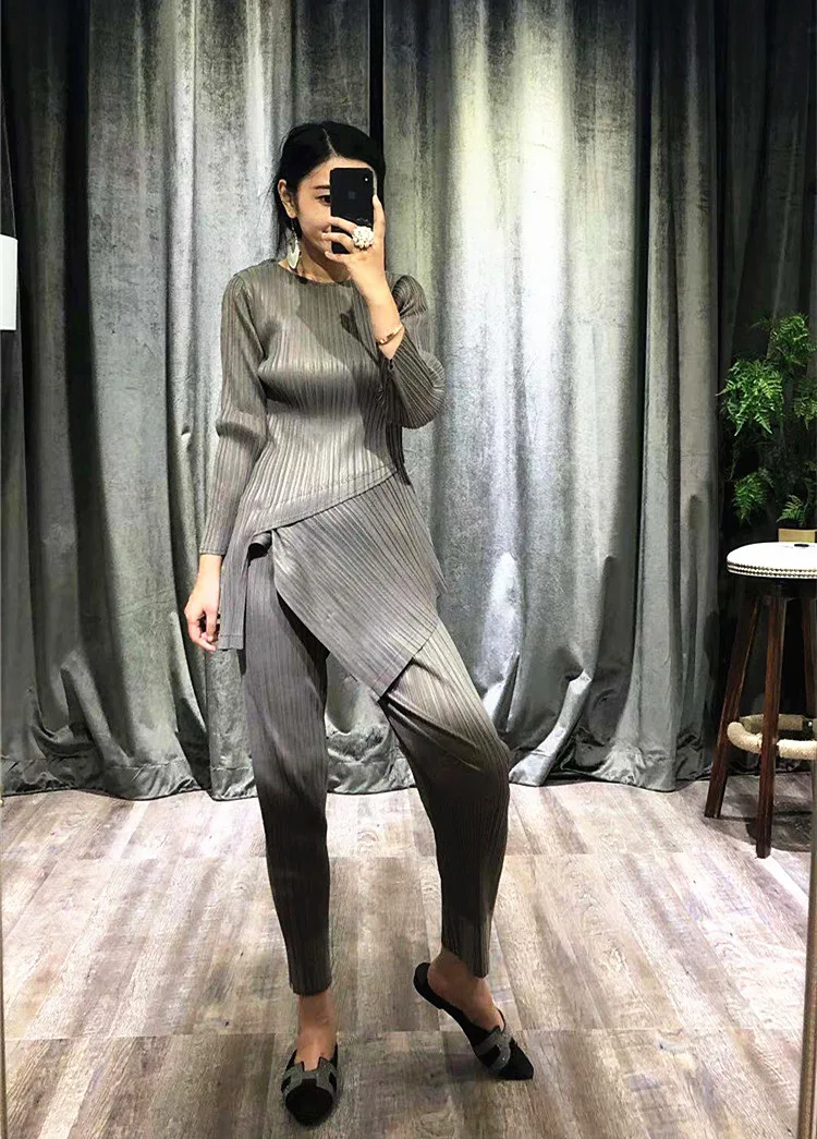 Женский костюм размера плюс Miyake со складками, модные Асимметричные Длинные Топы, футболка с эластичной резинкой на талии, брюки длиной до щиколотки, Женский комплект из двух предметов