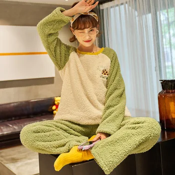 

Pajamas For Women Winter Cute Print Female Home Clothes Loose Warm Plus Velvet Color Matching Top Pants Two Piece Sleepwear