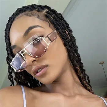 

1 Pcs Square Sunglasses Women New Oversized Mirror Men Shades Glasses Luxury Brand Metal Rivet Trend Unique Female Eyewear