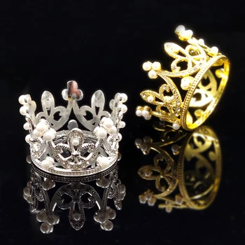 

Mini Crown Princess Cake Topper Crystal Pearl Tiara Cupcake Toppers Ornaments for Wedding Birthday Party Cake Decorating Tools