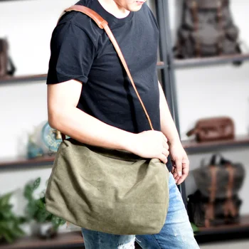 

In stock travel bag duffle bag small gym bag men retro canvas shoulder bag leisure crossbody bag