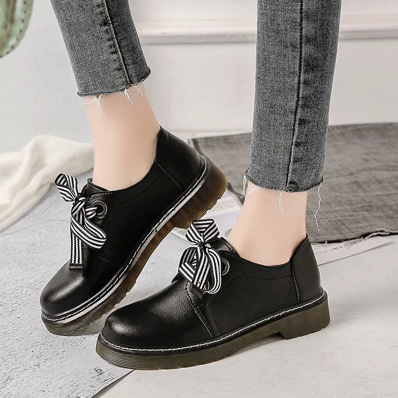 

British Style Shoes Woman Flats Oxfords Women's All-Match Casual Female Sneakers Round Toe Modis Preppy Dress Leather Cross