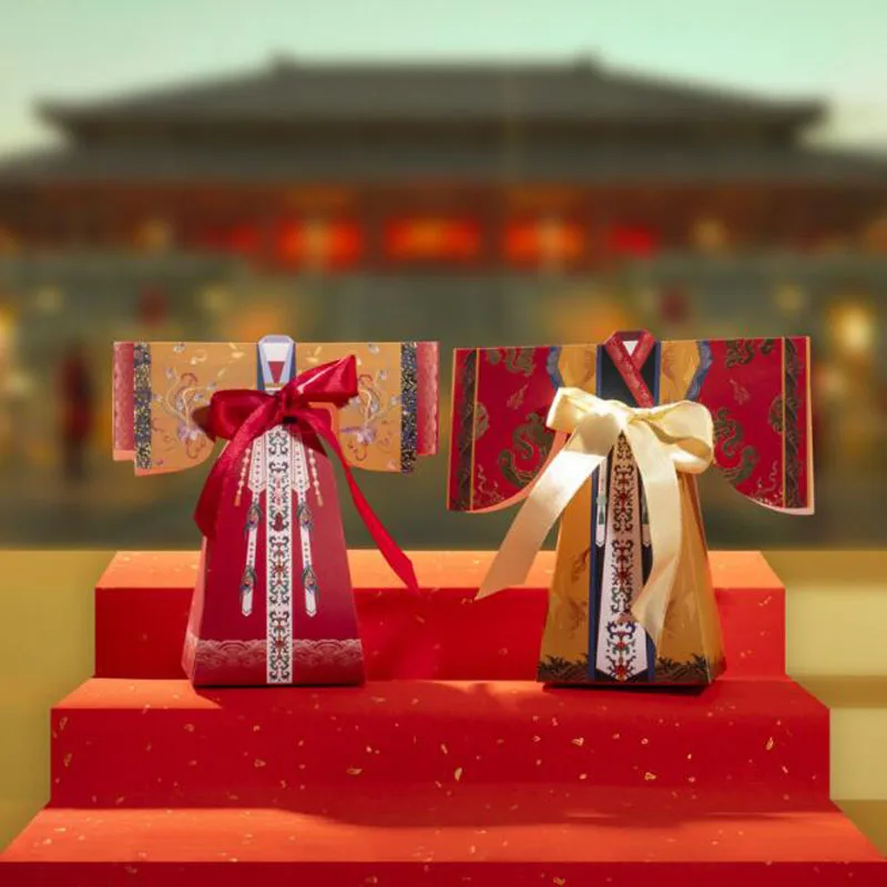

50pairs Paper Candy Boxes Bridal Groom Laser Cut Traditional Chinese Dress Gown Gift Box Wedding Favors