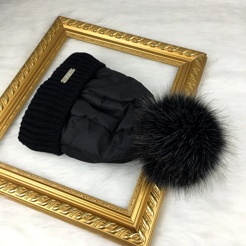 Новые зимние женские акриловые Pom pom Вязанные Трикотажные Шапочки пуховые вязаные шапки
