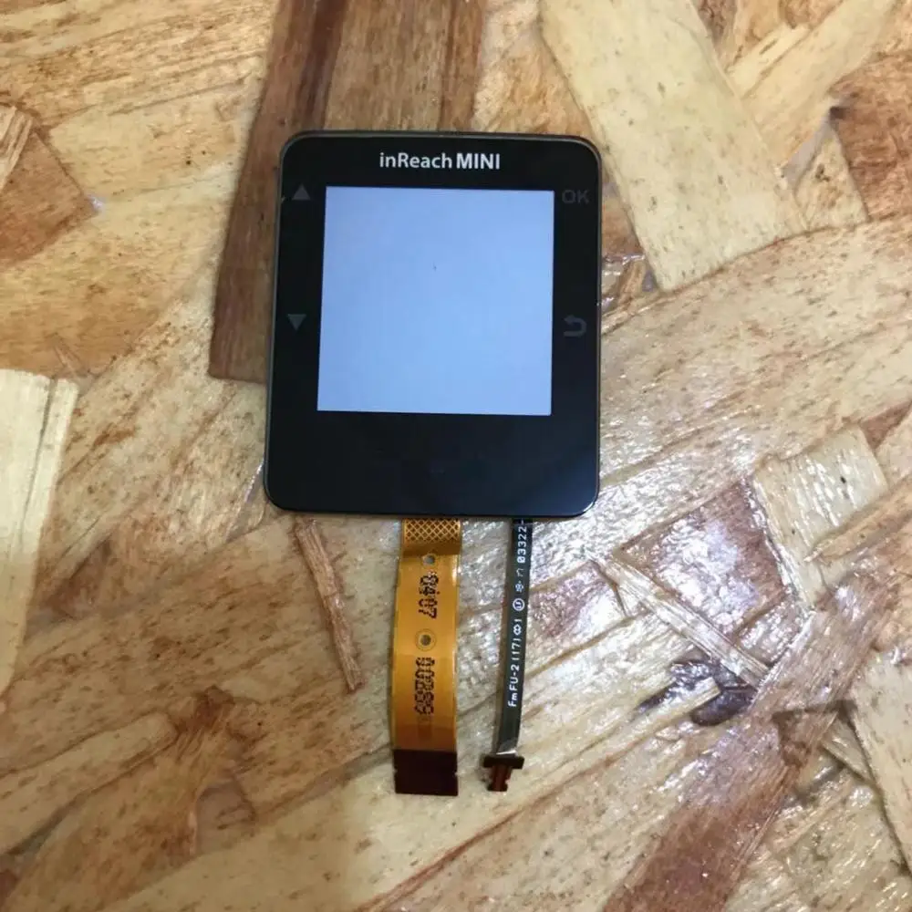 Для inreach MINI Screnn lcd портативное навигационное оборудование аксессуары применяются к GARMIN inreach MINI gps экран стекло - Цвет: Screen